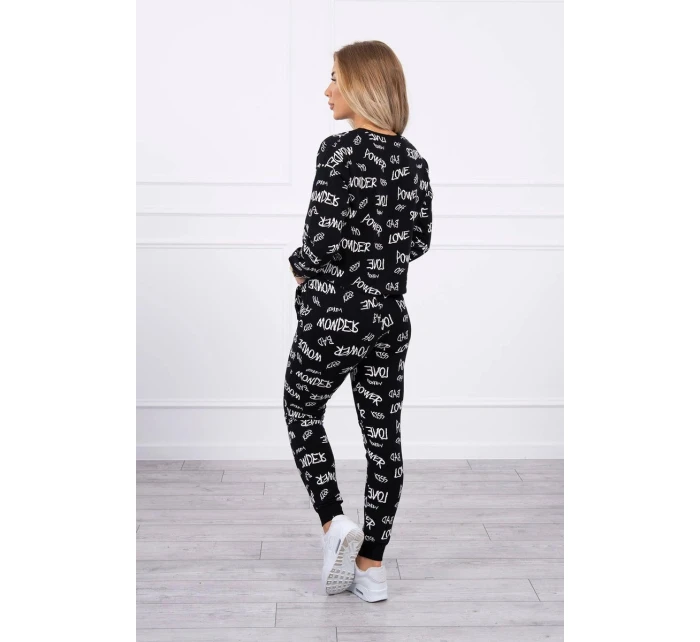 Sada s černými nápisy Sada s černými nápisy