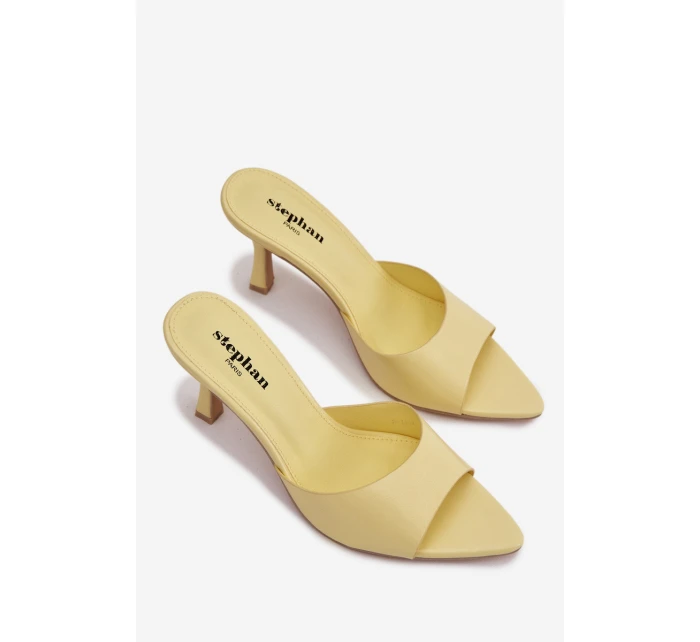 Lakované dámské nazouváky na podpatku Žluté Lirissa Lakované dámské nazouváky na podpatku Žluté Lirissa