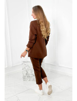 Elegantní sako s kalhotami model 18822463 vpředu hnědý - K-Fashion