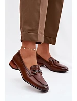 Kožené dámské polobotky na podpatku s ozdobou model 22069498 hnědé - VINCEZA Kožené dámské polobotky na podpatku s ozdobou model 22069498 hnědé - VINCEZA