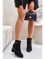 Zateplené dámské boty na podpatku s ozdobným páskem černé model 21675634 - VINCEZA