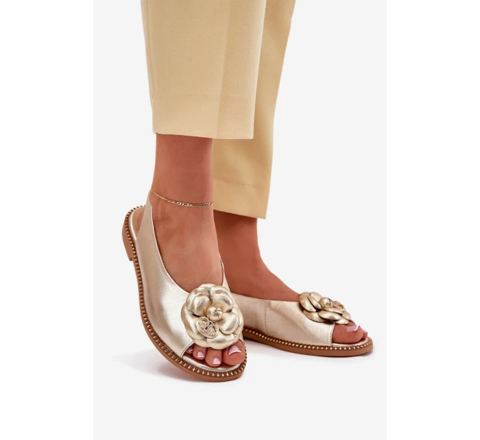 Kožené Ploché Sandály S Ozdobou CheBello 4642 Zlaté