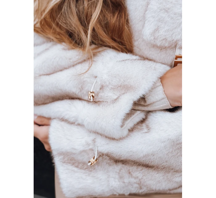 FashionStreet dámský krátký bílý kožich TY5250