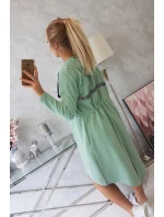 Tmavě mátový plášť s dlouhými zády