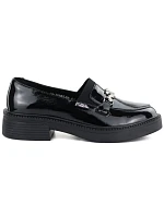 Dámské kožené mokasíny na silné podrážce černé Vinceza 39985