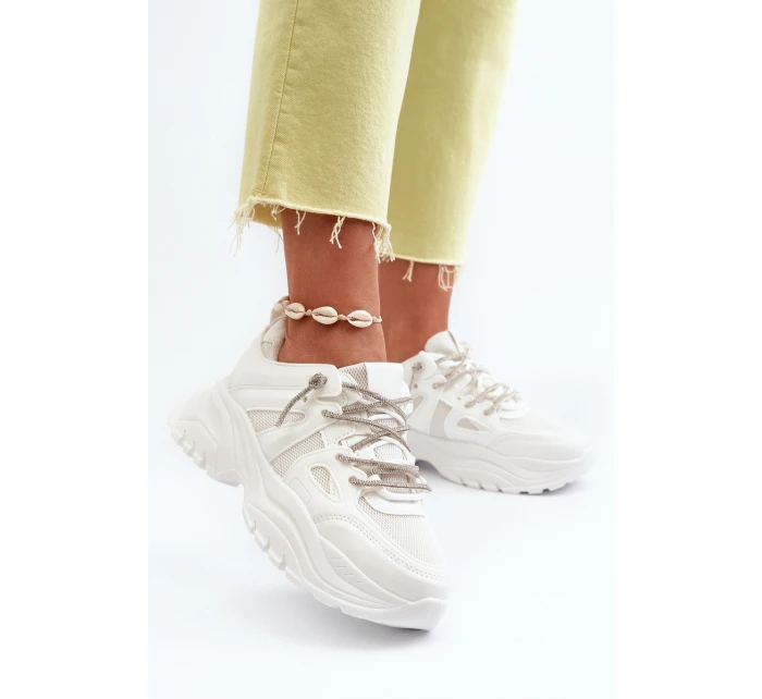 Dámské tenisky na masivní podrážce s ozdobným šněrováním Bílé Relissa Dámské tenisky na masivní podrážce s ozdobným šněrováním Bílé Relissa