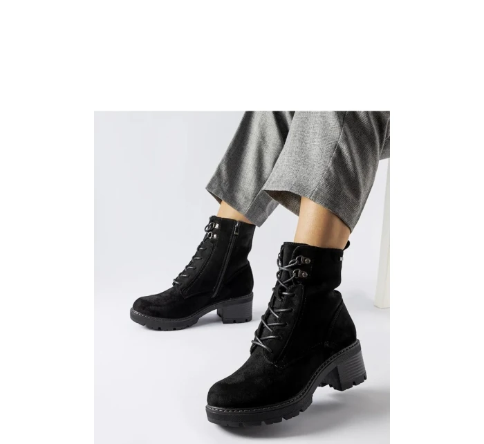 Boty na podpatku model 205852 Solea Boty na podpatku model 205852 Solea