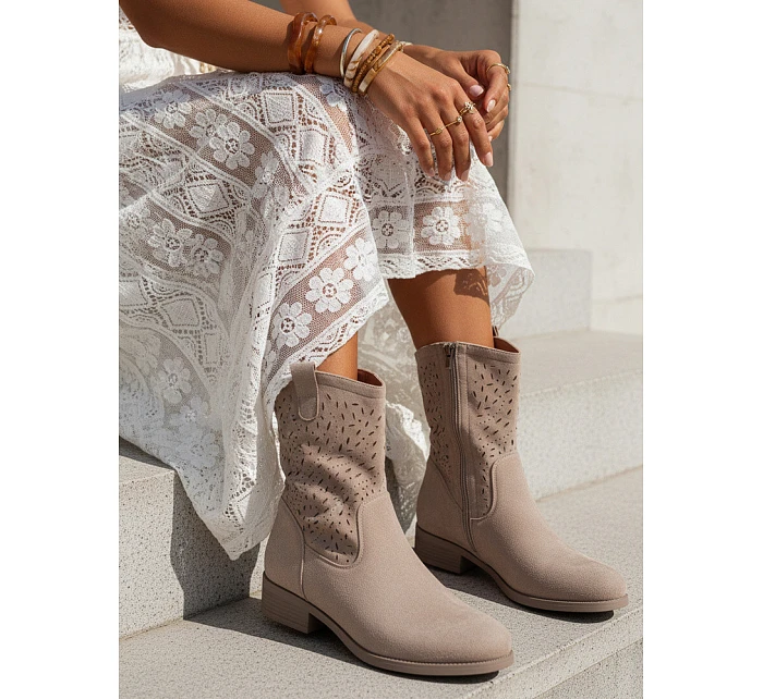 Dámské prolamované kozačky na nízkém podpatku béžové FashionStreet ZY1433