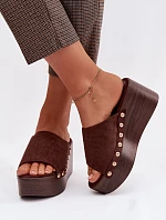 Dámské sandály na platformě se zlatými přezkami Eko semišové hnědé Helivina