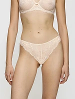 AMOURETTE CHARM - Brazilky s ikonickou krajkou Triumph