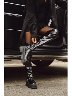 Lakované Kozačky Nad Kolena Na Masivní Platformě Černé Ravela