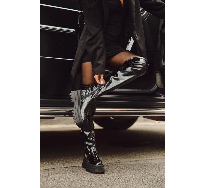 Lakované Kozačky Nad Kolena Na Masivní Platformě Černé Ravela Lakované Kozačky Nad Kolena Na Masivní Platformě Černé Ravela