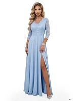 model 22040386 AMBER elegantní dlouhé krajkové šaty s výstřihem modré - numoco