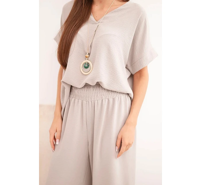 Komplet s náhrdelníkem halenka + kalhoty tmavě béžová