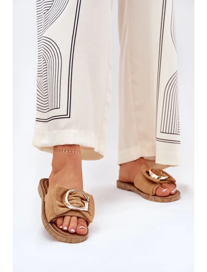 Ploché Dámské Sandály S Ozdobným Detalem Camel model 21689992 - Boto Ploché Dámské Sandály S Ozdobným Detalem Camel model 21689992 - Boto