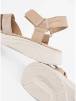 Moderní dámské Jasnobeżowy  sandály platforma