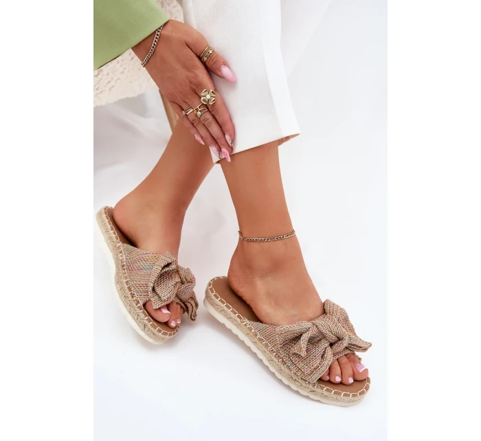 Dámské Pantofle Na Platformě S Pletením A Mašlí Multikolor model 21700095 - Boto Dámské Pantofle Na Platformě S Pletením A Mašlí Multikolor model 21700095 - Boto