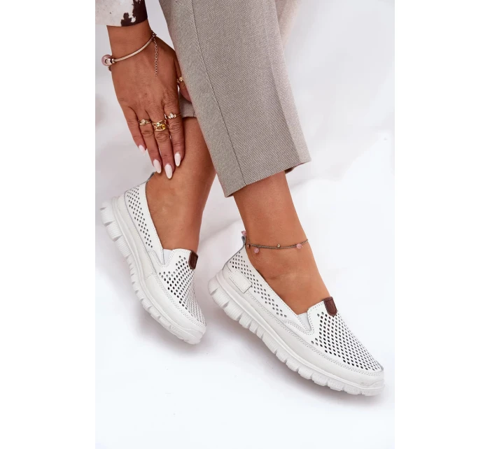 Dámské perforované baleríny z přírodní kůže Vinceza – bílé Dámské perforované baleríny z přírodní kůže Vinceza – bílé