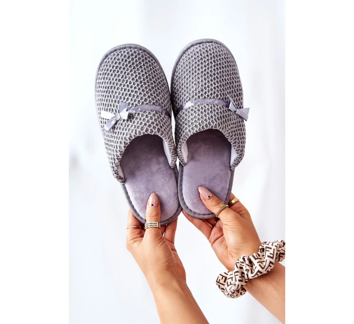 Dámské Pantofle S Mašlí šedé model 21567526 - EVENTO Dámské Pantofle S Mašlí šedé model 21567526 - EVENTO