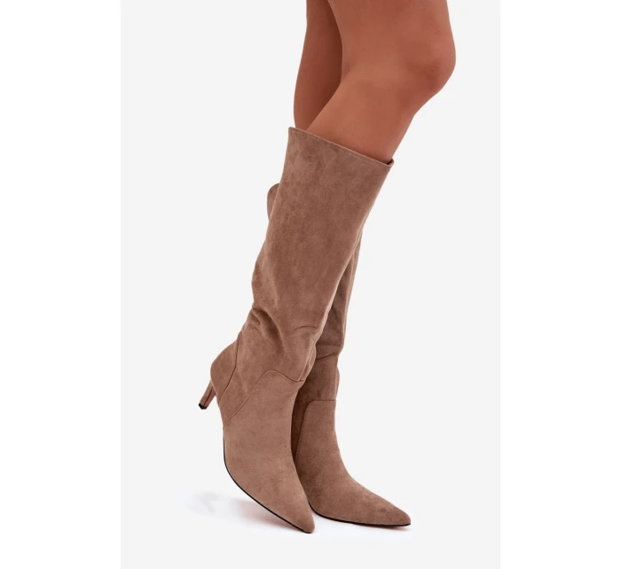 Dámské kozačky na podpatku zateplené z eco semiše tmavě béžové Arelisse Dámské kozačky na podpatku zateplené z eco semiše tmavě béžové Arelisse