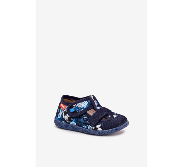 Dětské papuče na suchý zip – tmavě modré Reathiana (s motivem míčů) Dětské papuče na suchý zip – tmavě modré Reathiana (s motivem míčů)