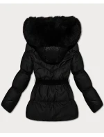 Černá zimní bunda s kapucí a s opaskem model 21479119 - J.STYLE