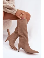Dámské kozačky na podpatku zateplené z eco semiše tmavě béžové Arelisse Dámské kozačky na podpatku zateplené z eco semiše tmavě béžové Arelisse