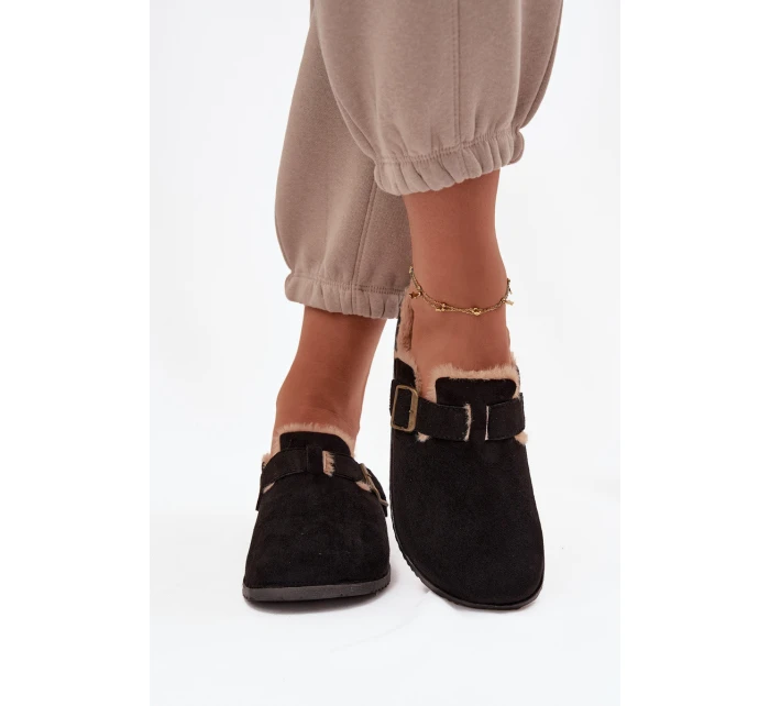 Dámské nazouvací pantofle s kožešinou a přezkou Sylisse – černé