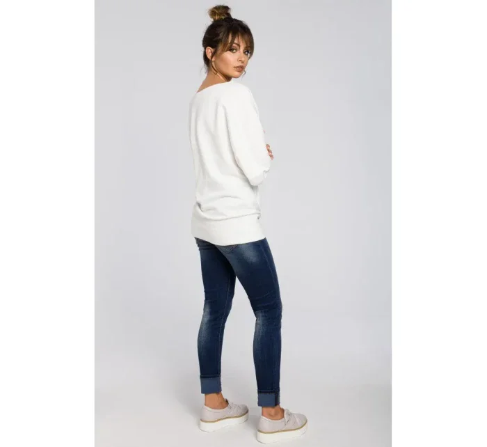 model 18001680 Halenka v nadměrné velikosti se zavinovacími detaily ecru barva - BeWear