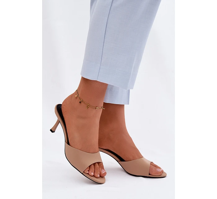 Dámské sandály na podpatku látkové Béžové model 22111314 - Boto