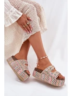 Dámské Sandály Na Masivní Platformě S Pletením A Přezkami Multikolor Dámské Sandály Na Masivní Platformě S Pletením A Přezkami Multikolor