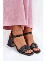 Dámské lakované kožené sandály na sloupku - černé Mevonelle Dámské lakované kožené sandály na sloupku - černé Mevonelle