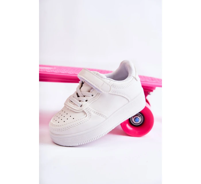 Dětská sportovní obuv na suchý zip White model 21587139 - Boto Dětská sportovní obuv na suchý zip White model 21587139 - Boto