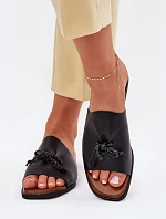 Dámské pantofle na plochém podpatku s ozdobným vázáním černé Norela