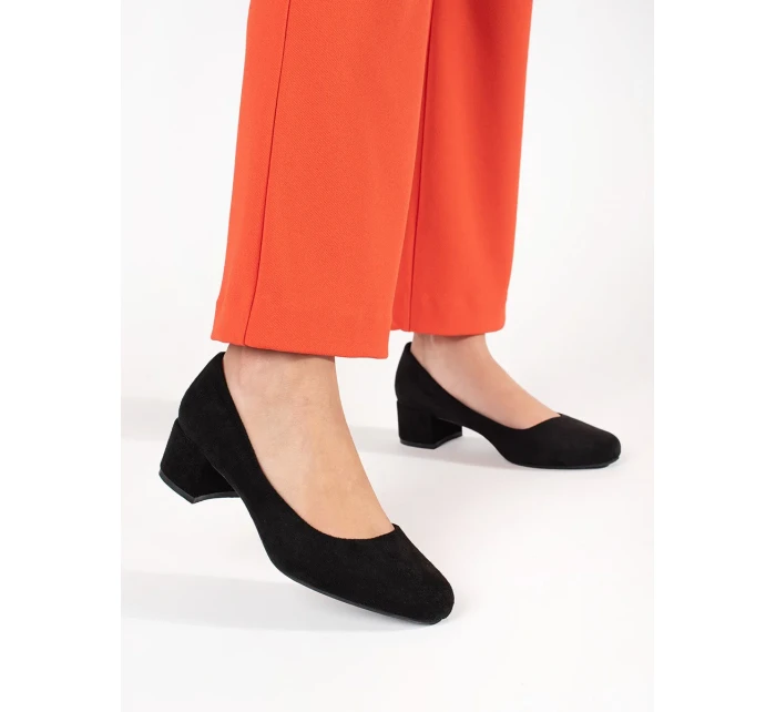 Pohodlné černé  lodičky dámské na širokém podpatku