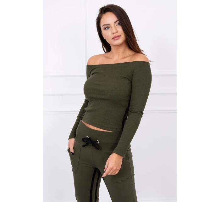 Sada s dvojitými pruhy v khaki barvě