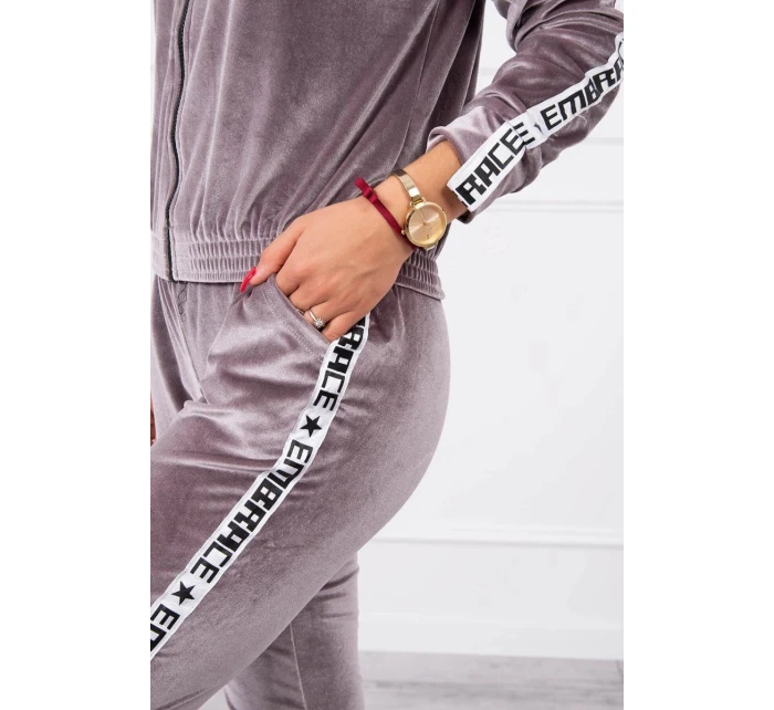 Velurová souprava s ozdobnými model 21752924 šedá - K-Fashion Velurová souprava s ozdobnými model 21752924 šedá - K-Fashion