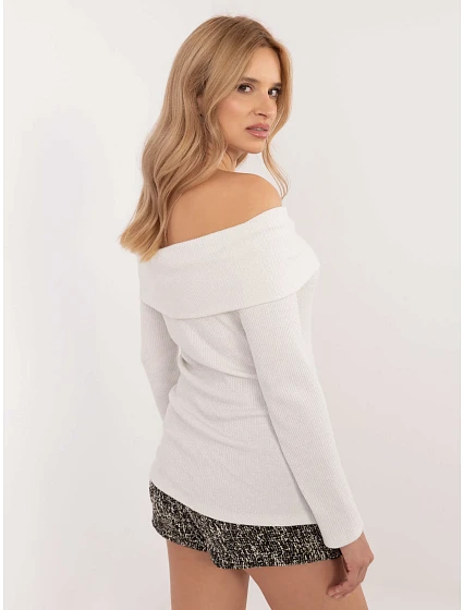 Sweter DHJ SW model 20609016 ecru - FPrice Sweter DHJ SW model 20609016 ecru - FPrice