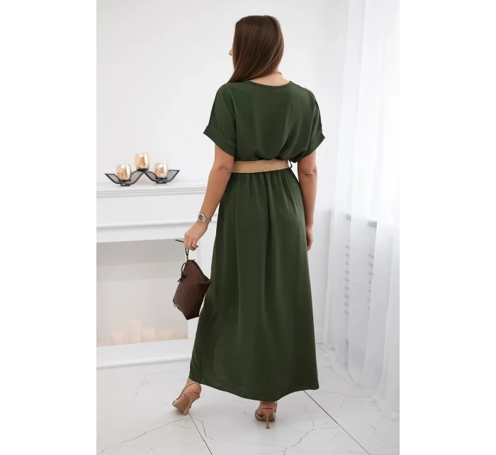 Dlouhé šaty s ozdobným páskem khaki barvy