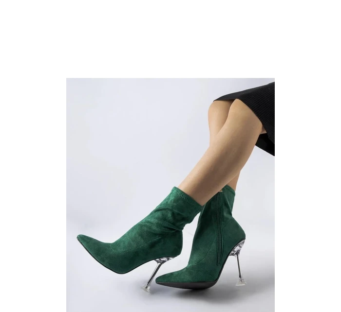 Boty na podpatku model 204822 Solea Boty na podpatku model 204822 Solea