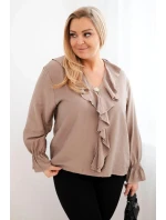Dámská viskózová blůza Plus Size s volánem a ozdobnou broží fango Dámská viskózová blůza Plus Size s volánem a ozdobnou broží fango