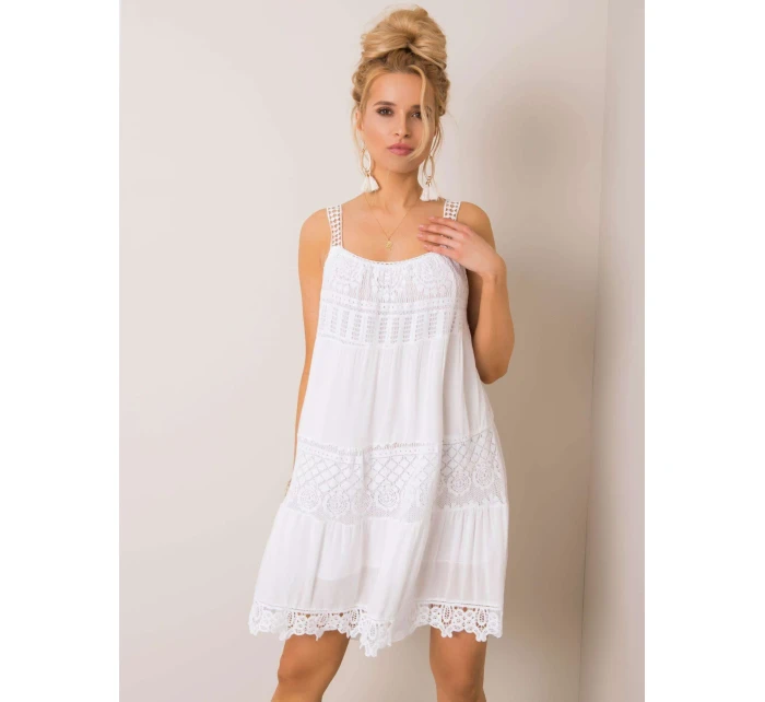 Šaty TW SK BI 81593.28 bílých