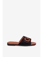 Dámské Pantofle Na Plochém Podpatku S Přezkou Černé model 21698879 - Boto Dámské Pantofle Na Plochém Podpatku S Přezkou Černé model 21698879 - Boto