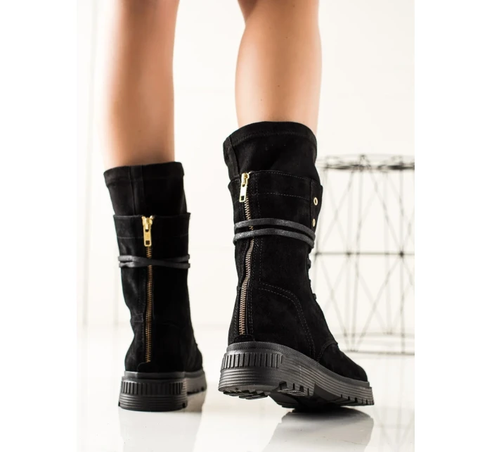 Pěkné kotníčkové boty černé dámské na plochém podpatku Pěkné kotníčkové boty černé dámské na plochém podpatku