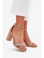 Lesklé Dámské Sandály Na Podpatku Růžové Zlato model 21704008 - Boto Lesklé Dámské Sandály Na Podpatku Růžové Zlato model 21704008 - Boto