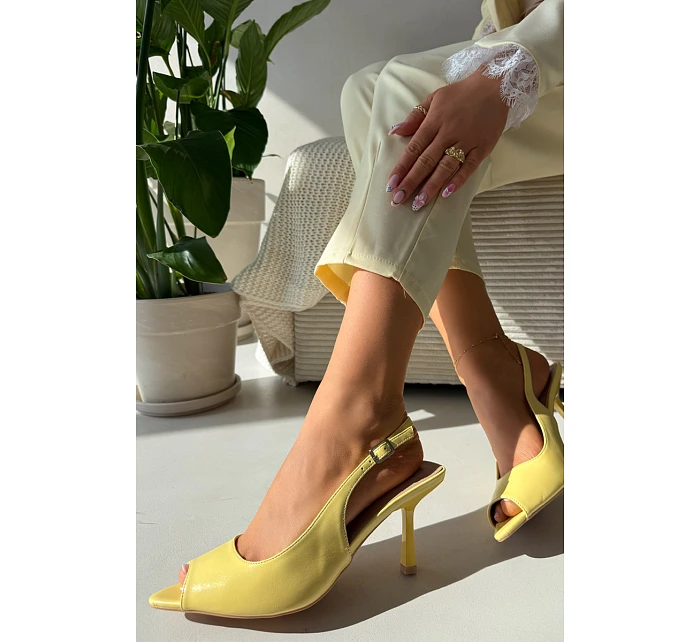 Ženské sandály na podpatku žluté model 22091987 - Boto