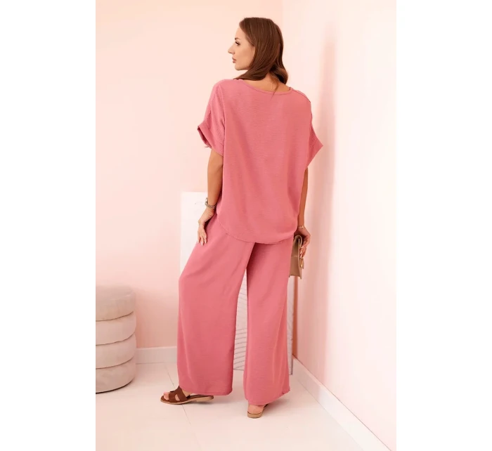 Dámský komplet z viskózy s ozdobným květem a širokými kalhotami - tmavě růžový