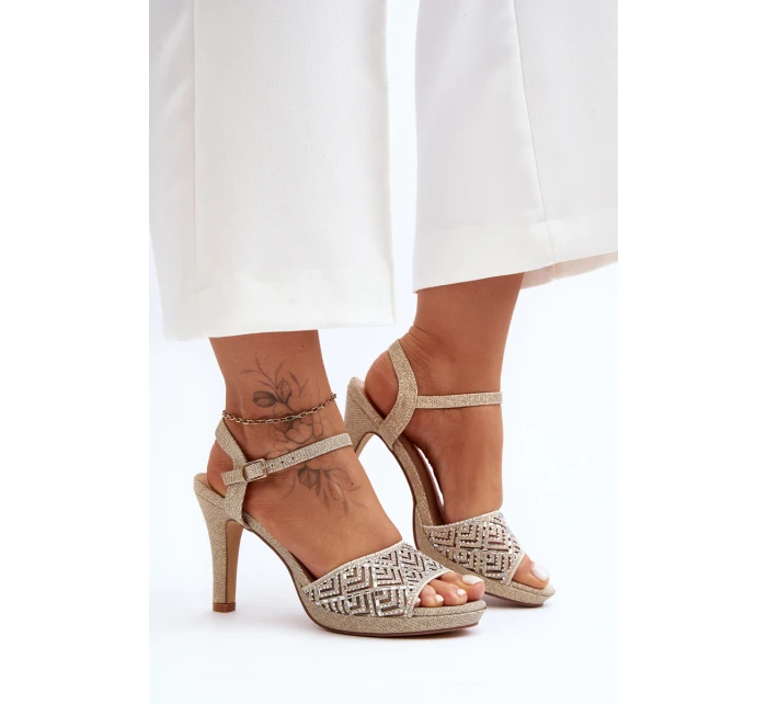 Ozdobené sandály na podpatku D&A MR1038-44 Zlaté Ozdobené sandály na podpatku D&A MR1038-44 Zlaté
