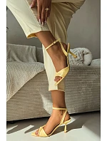 Dámské sandály na podpatku z eko kůže žluté model 22092099 - Boto