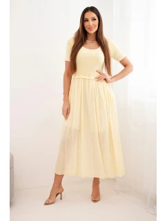 Dámské bavlněné midi šaty s krátkým rukávem a rozšířeným spodkem žlutá
